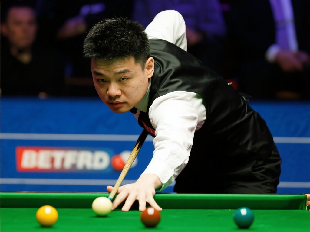 斯诺克世锦赛八强战:赵心童6-2领先韦克林占优势 赵心童作为中国斯诺克的新生代代表,他的每